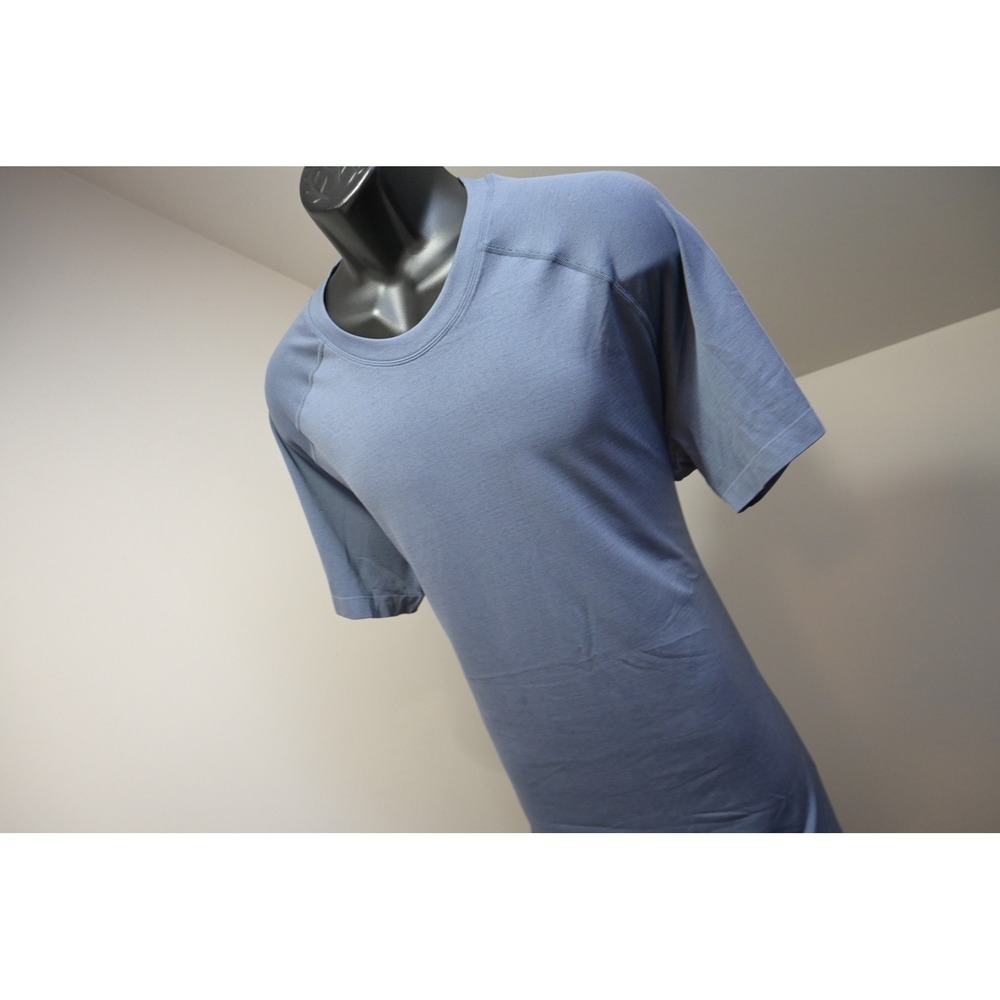 Fabletics Gym T-Shirt Mens XXL Blue Short Sleeve Athletic Crew Neck Excellent